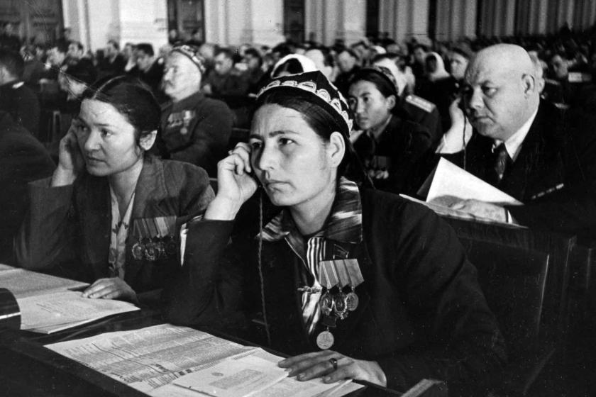 Deputies from the Uzbek SSR at a sitting of the Soviet of Nationalities